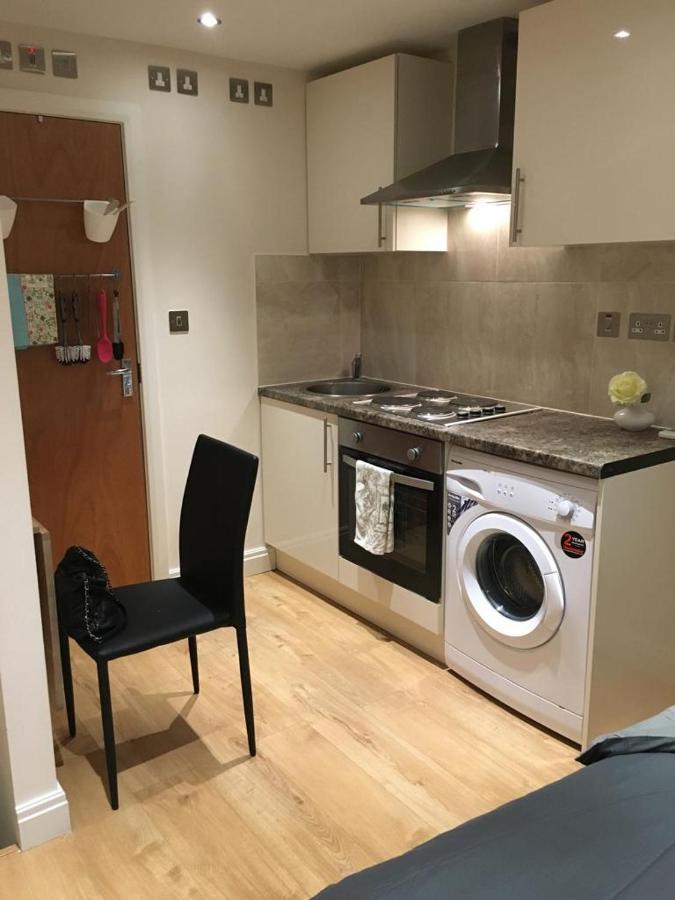 Studio Flat In The Heart Of Golders Green Лондон Екстер'єр фото